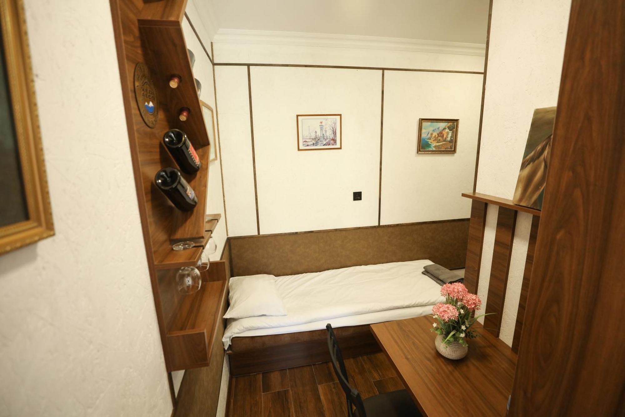 U Ashota Hotell Jerevan Exteriör bild