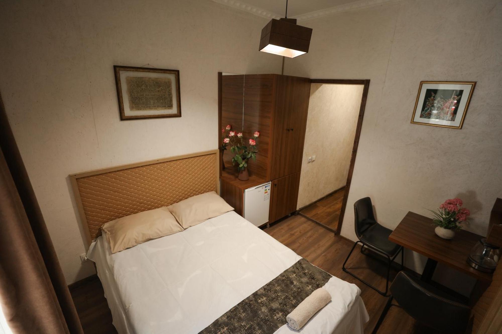 U Ashota Hotell Jerevan Exteriör bild
