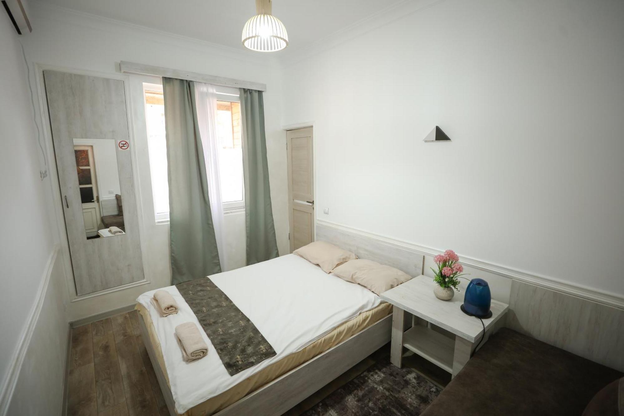 U Ashota Hotell Jerevan Exteriör bild