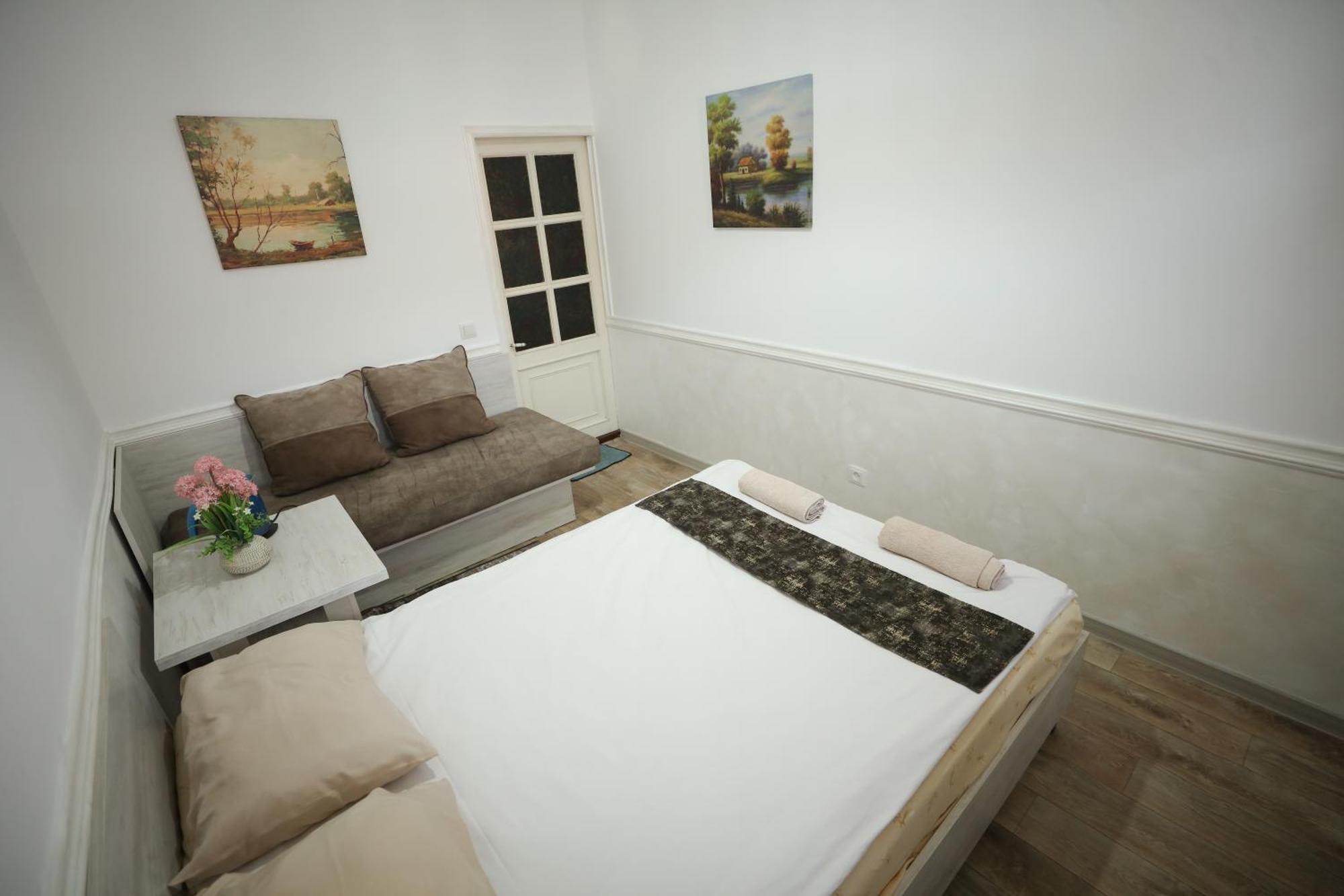 U Ashota Hotell Jerevan Exteriör bild