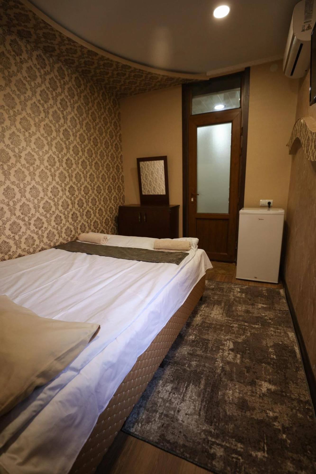 U Ashota Hotell Jerevan Exteriör bild