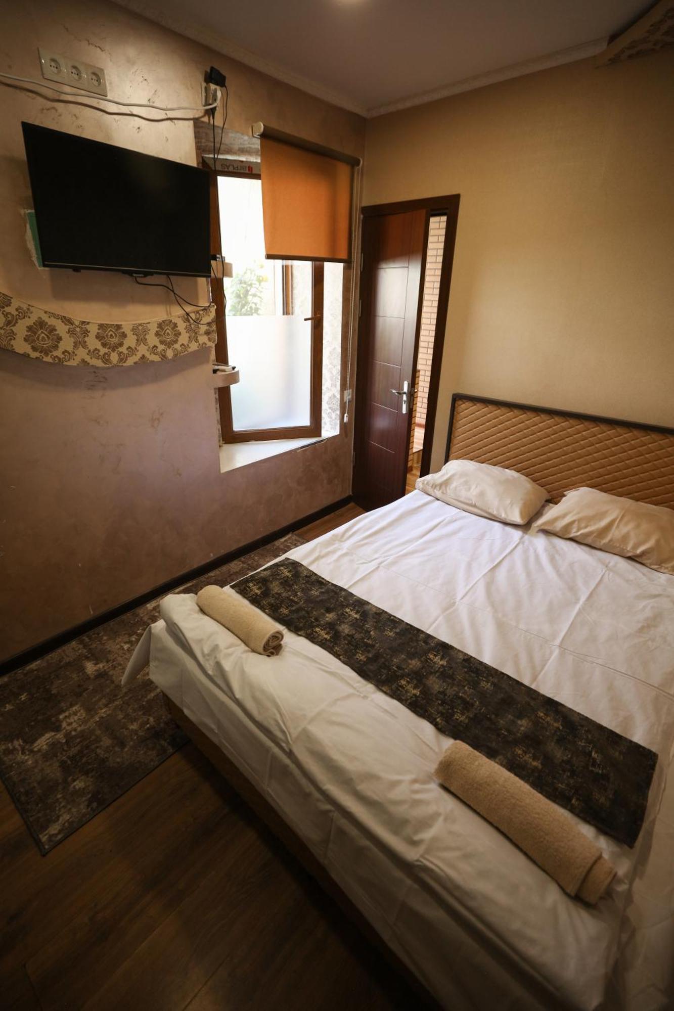 U Ashota Hotell Jerevan Exteriör bild