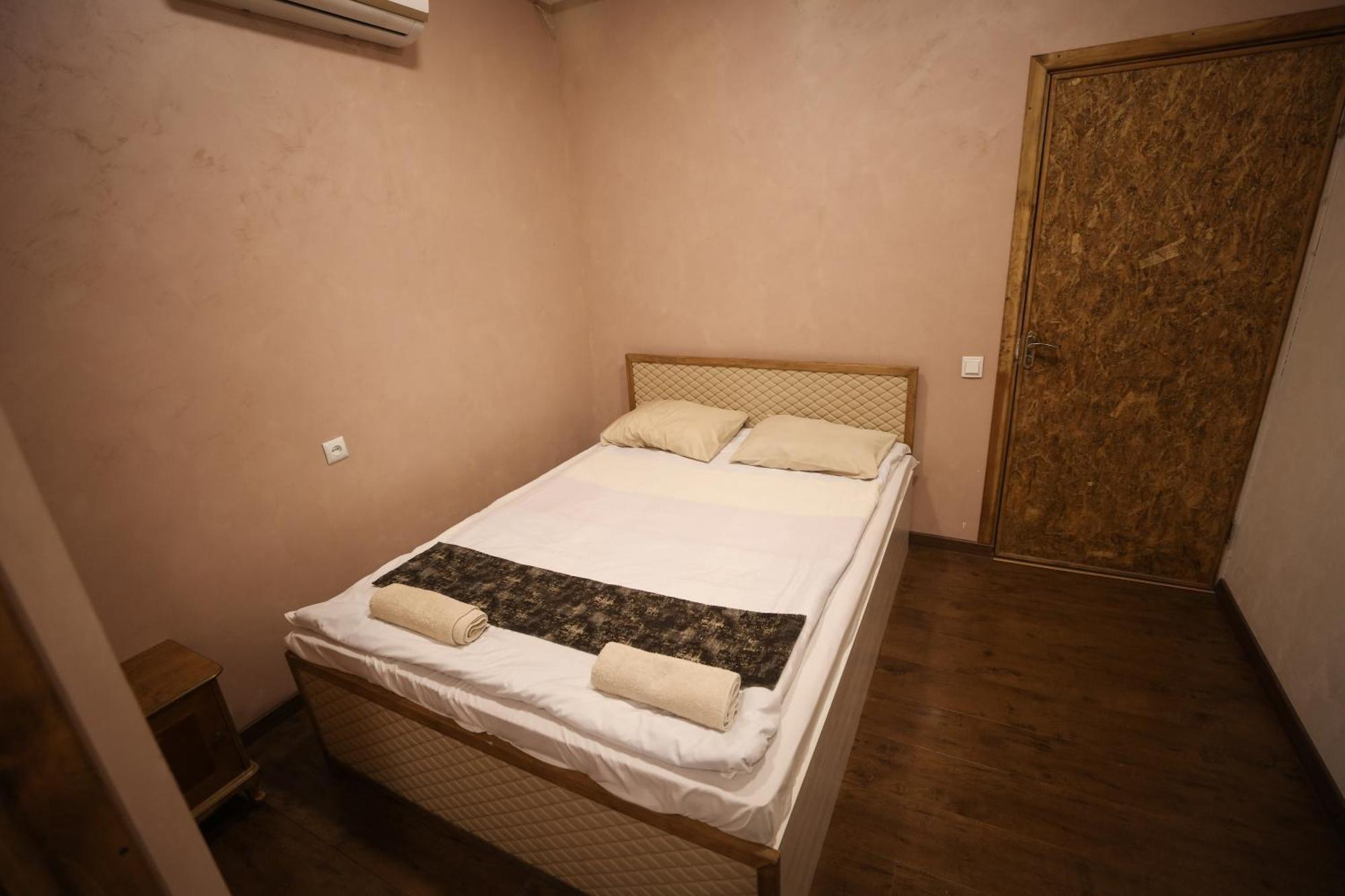 U Ashota Hotell Jerevan Exteriör bild