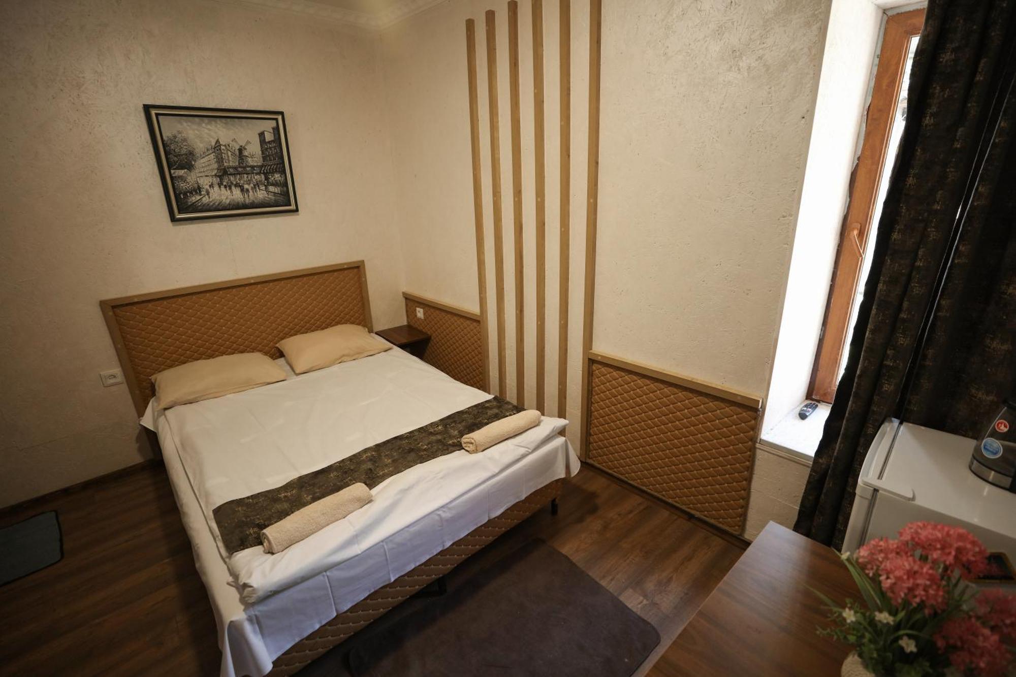 U Ashota Hotell Jerevan Exteriör bild