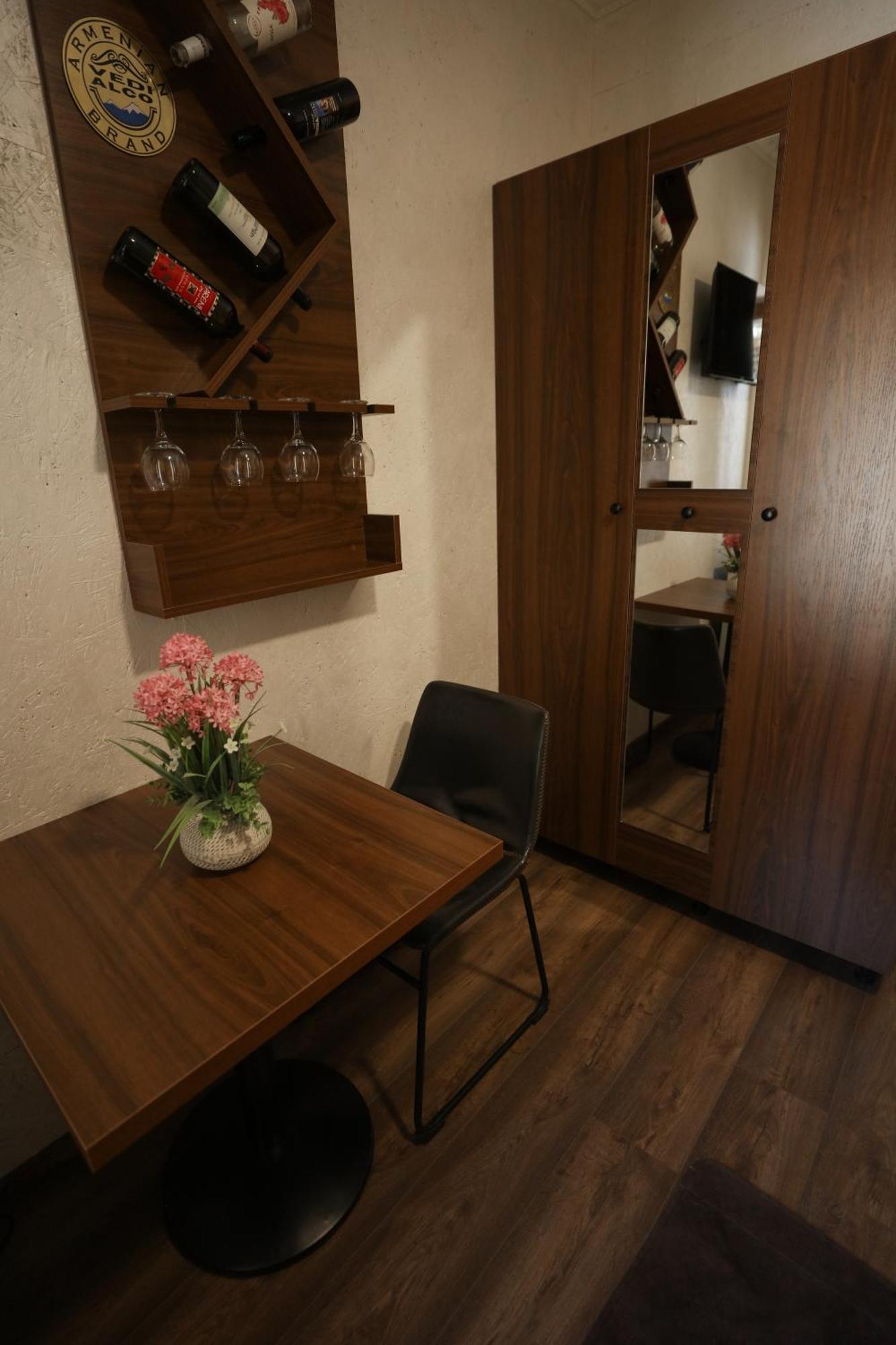 U Ashota Hotell Jerevan Exteriör bild