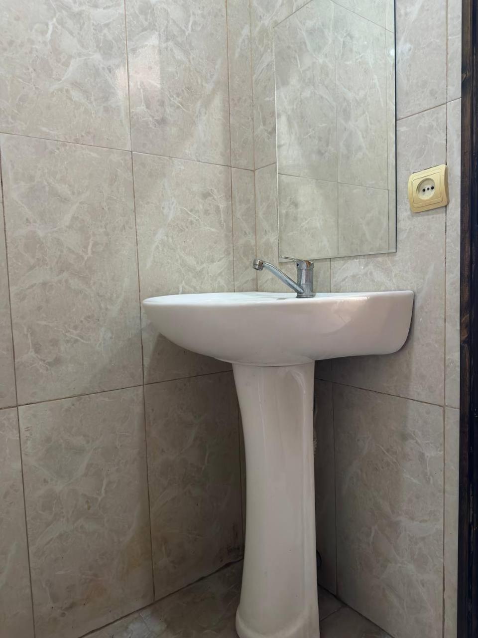 U Ashota Hotell Jerevan Exteriör bild