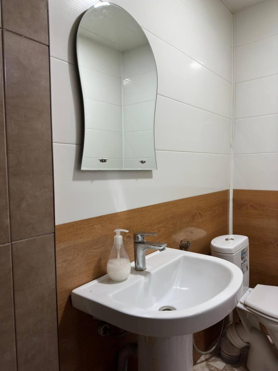 U Ashota Hotell Jerevan Exteriör bild